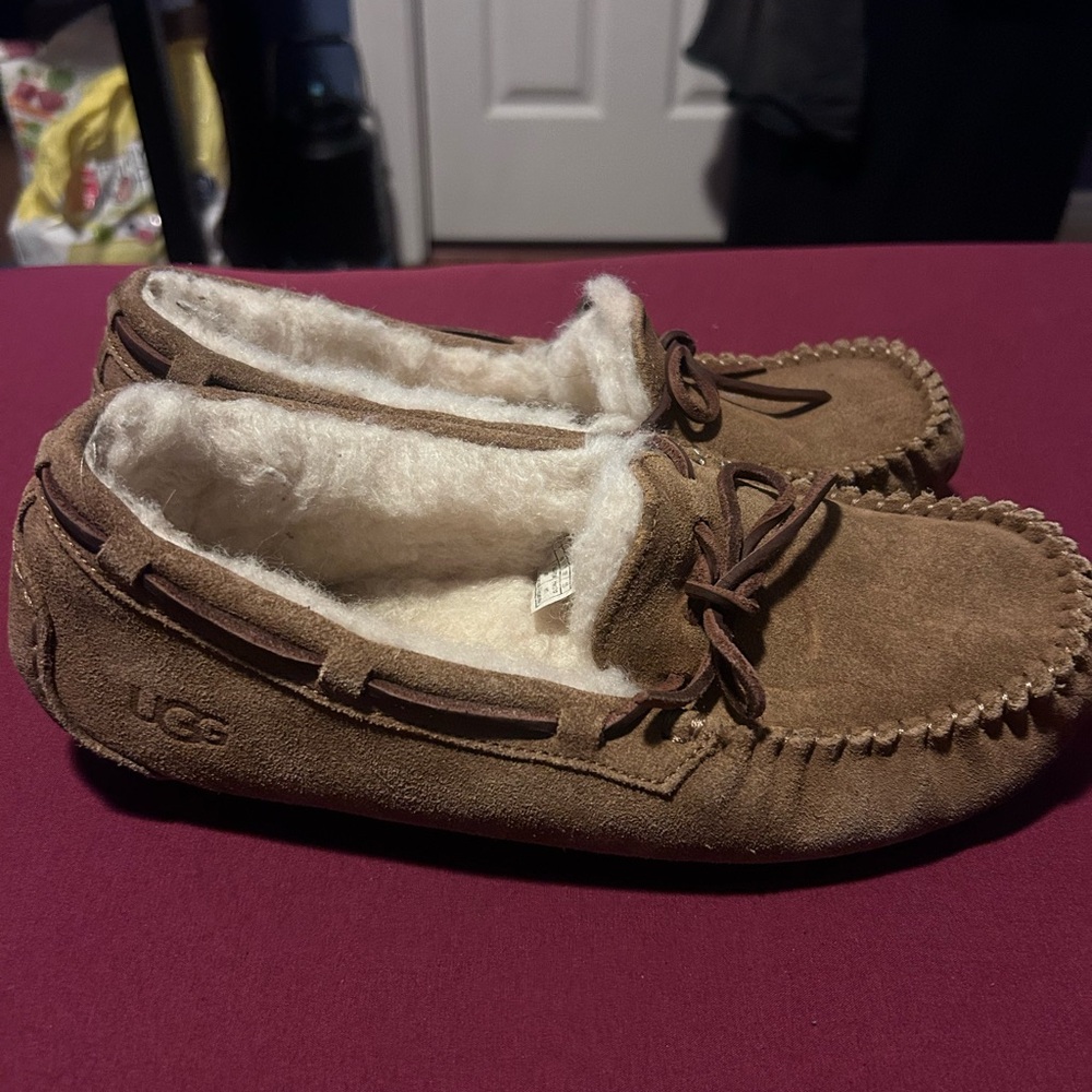 Ugg - Picture 4 of 7